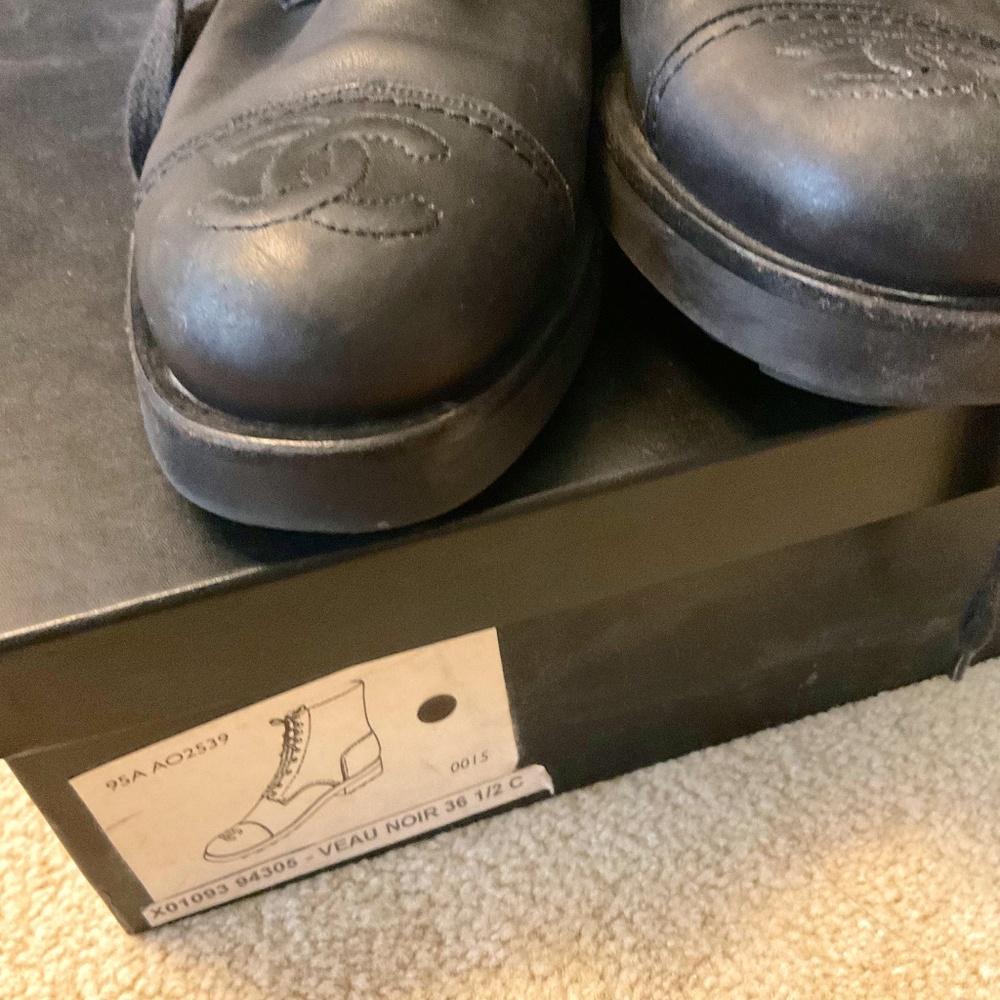 CHANEL boots